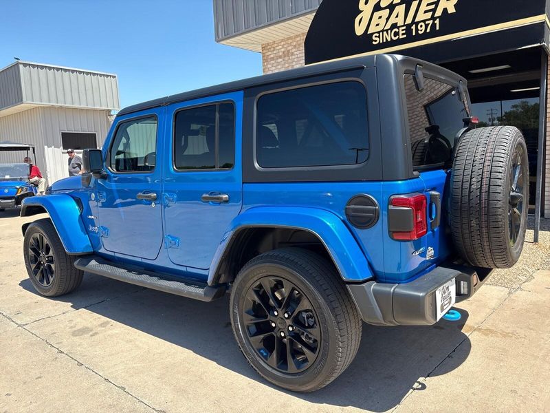 Used 2022 Jeep Wrangler 4xE Unlimited SaharaImage 10