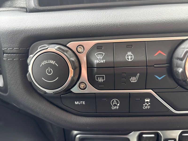 New 2026 Jeep Wrangler 4-door RubiconImage 16