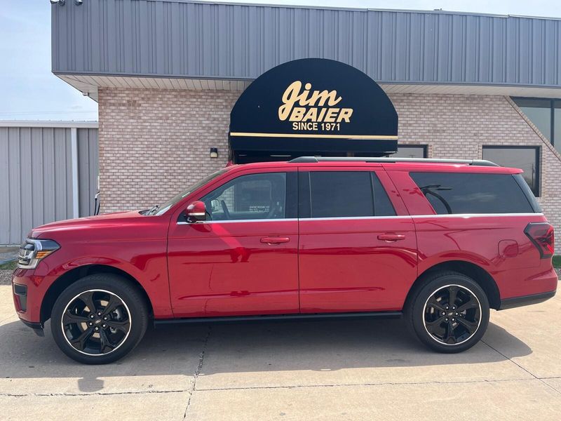 2022 Ford Expedition LimitedImage 2