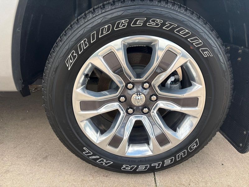 Used 2023 RAM 1500 LimitedImage 14