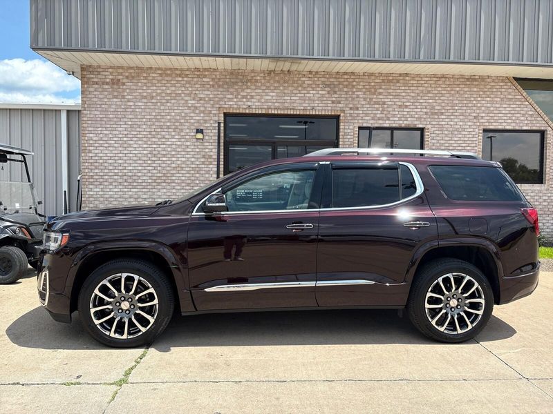 Used 2020 GMC Acadia DenaliImage 3