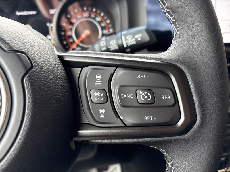 New 2026 Jeep Wrangler 4-door Rubicon XImage 14