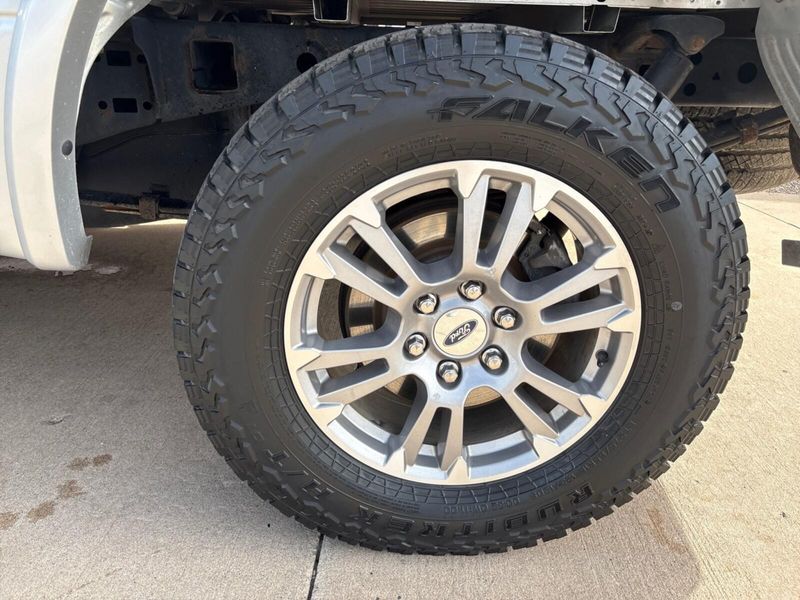 Used 2019 Ford F-150 LariatImage 12