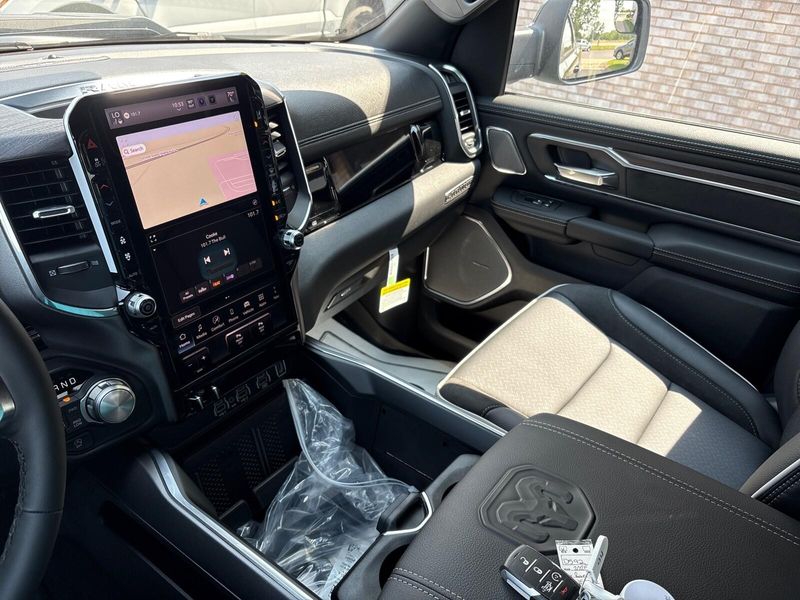 2025 RAM 1500 Laramie Crew Cab 4x4 5