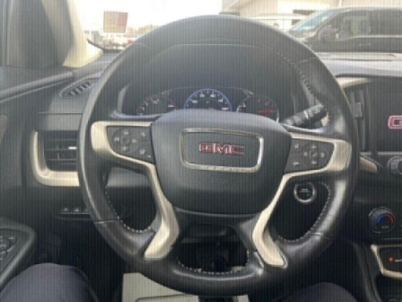 2022 GMC Terrain DenaliImage 15