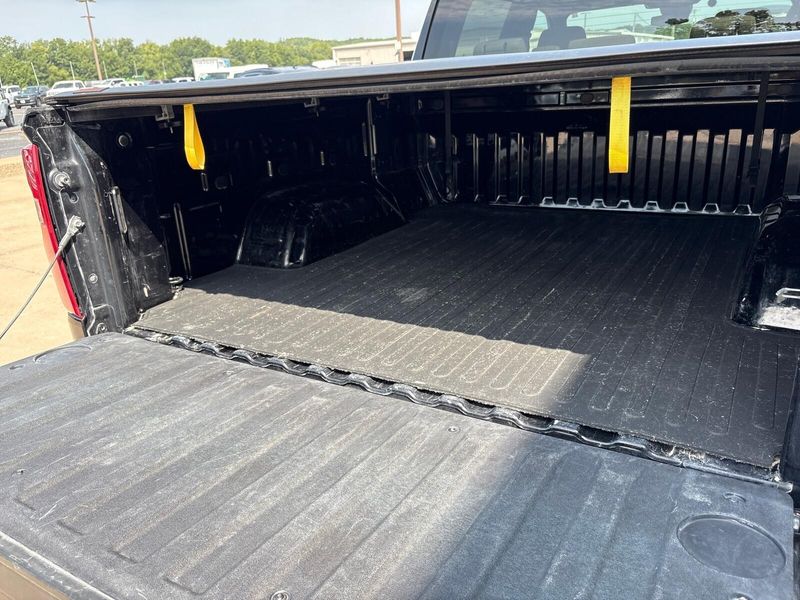 Used 2022 Chevrolet Silverado 1500 LTImage 13