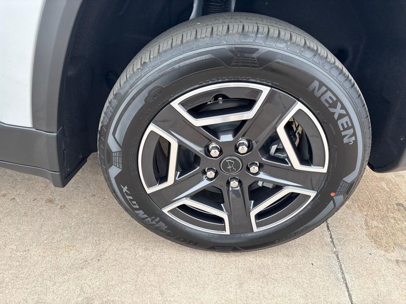 New 2026 Jeep Cherokee Limited 4x4Image 12