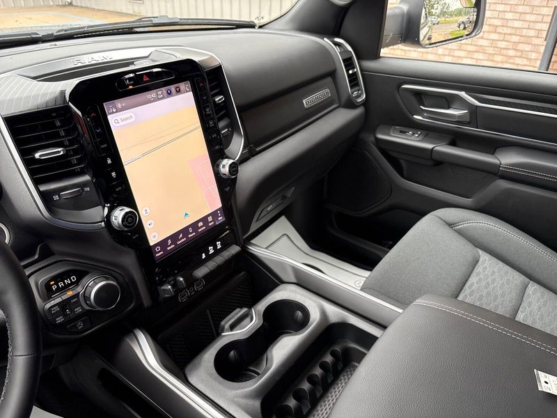 2025 RAM 1500 Big Horn Crew Cab 4x4 5