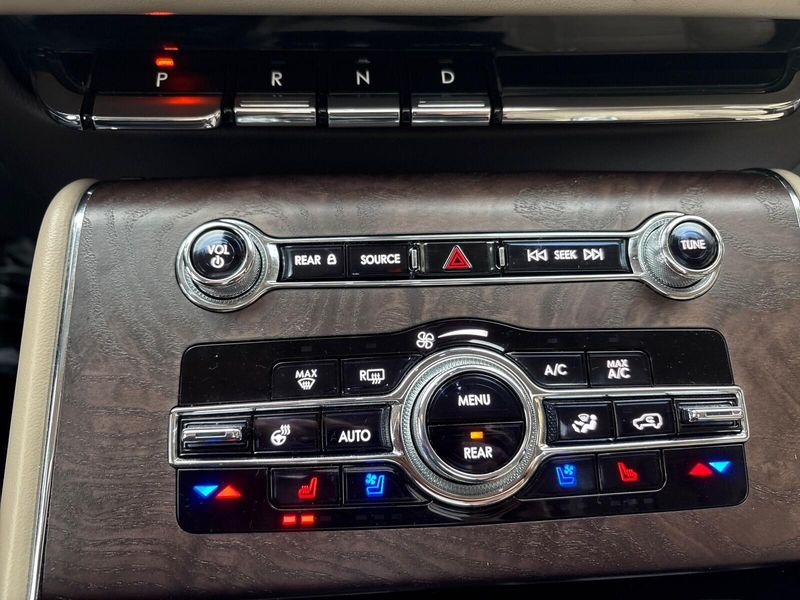 Used 2021 Lincoln Aviator ReserveImage 19