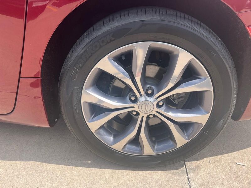 2018 Chrysler Pacifica LimitedImage 13