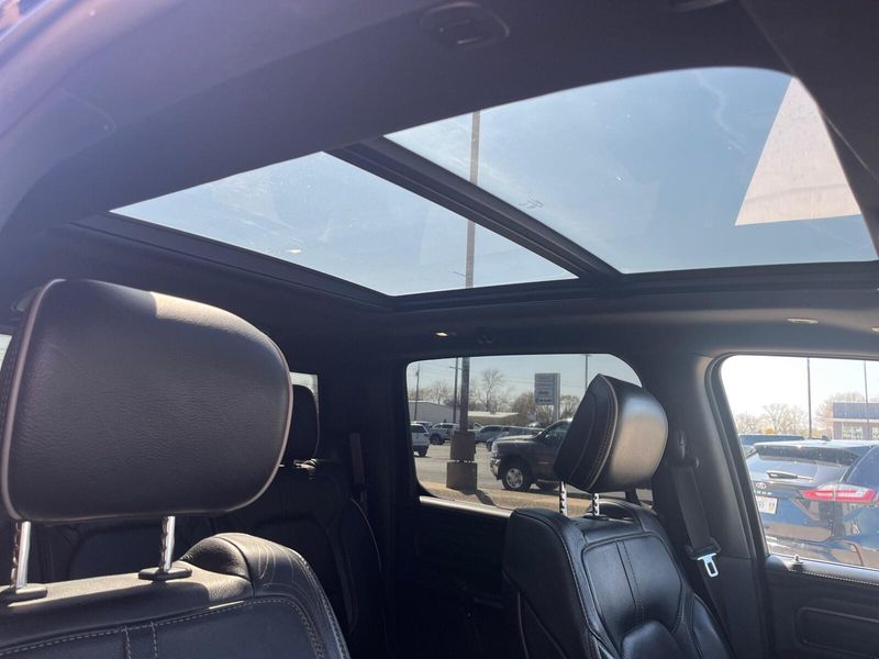 2019 RAM 1500 LimitedImage 8
