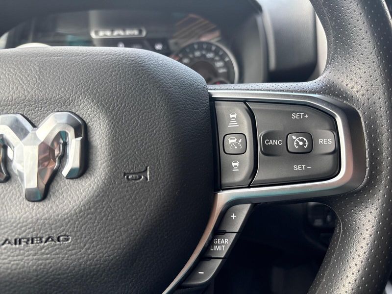 New 2026 RAM 1500 Express Crew Cab 4x4 5