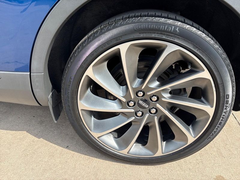 Used 2020 Lincoln Nautilus ReserveImage 13