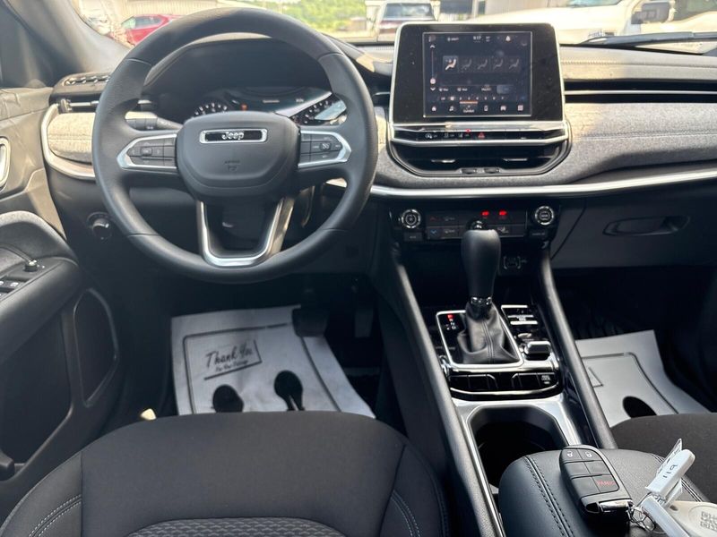 2025 Jeep Compass Sport 4x4Image 5