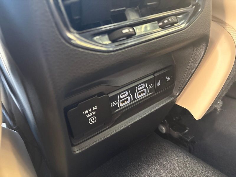 Used 2024 Jeep Grand Cherokee LimitedImage 5