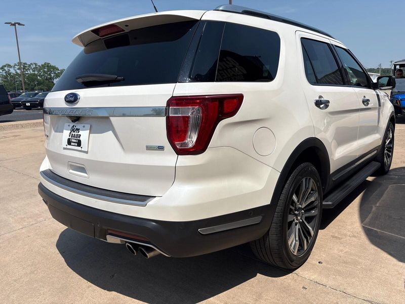 2019 Ford Explorer PlatinumImage 11