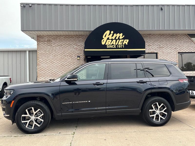Used 2024 Jeep Grand Cherokee L LimitedImage 2