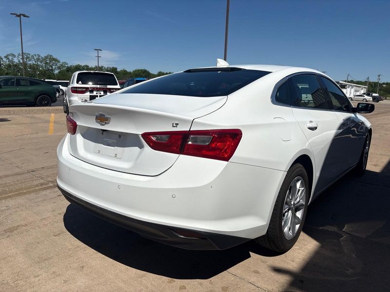Used 2024 Chevrolet Malibu LTImage 8