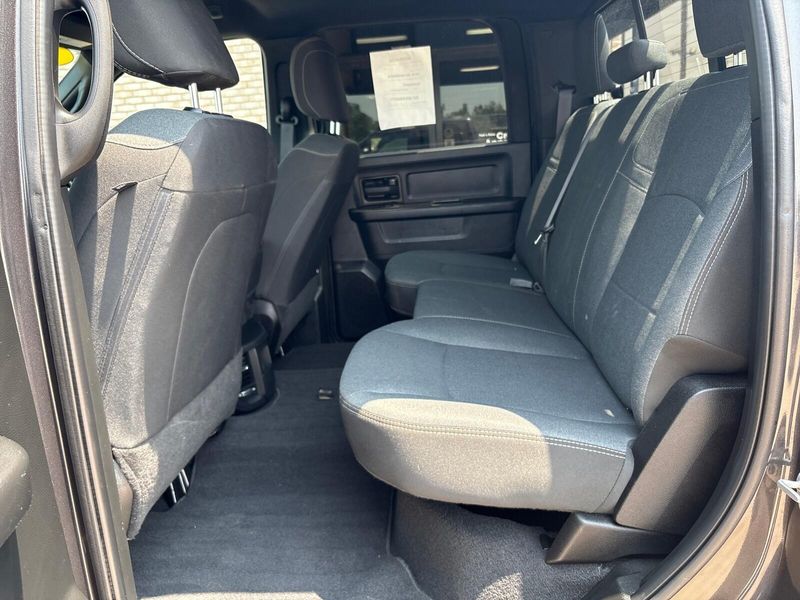 2022 RAM 3500 TradesmanImage 4