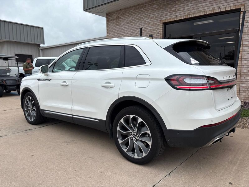 Used 2023 Lincoln Nautilus ReserveImage 12