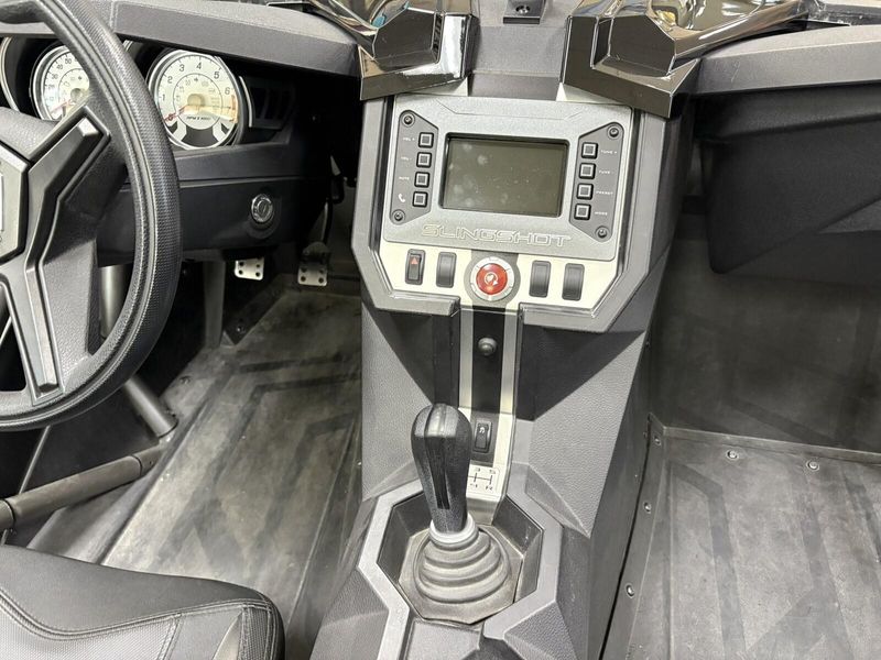 2017 Polaris Slingshot Image 10