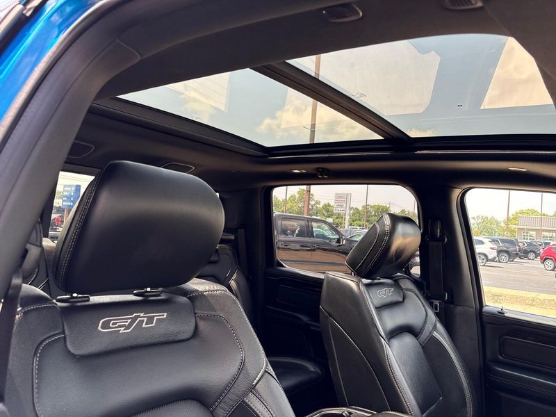2022 RAM 1500 LaramieImage 9