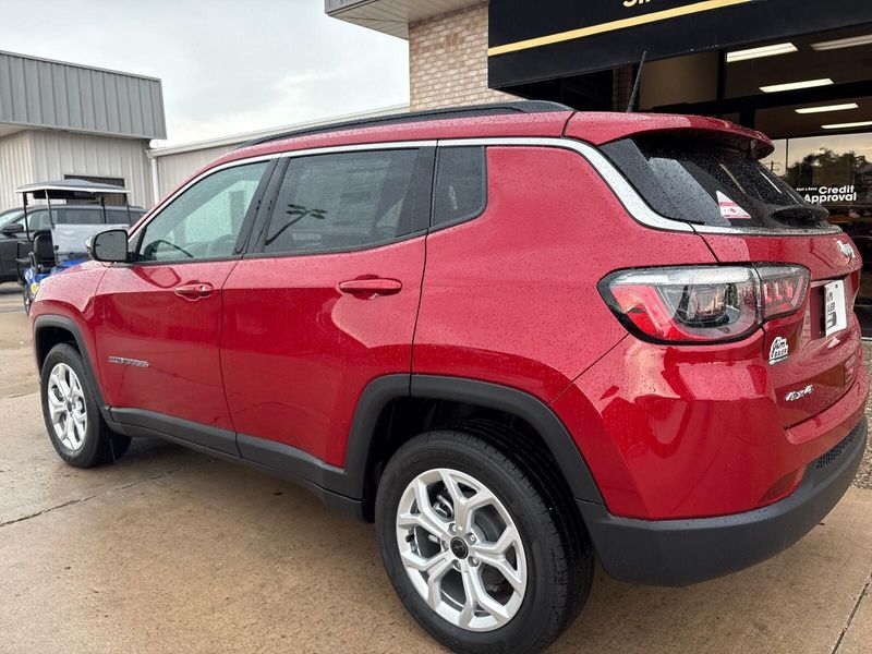 2025 Jeep Compass Latitude 4x4Image 10