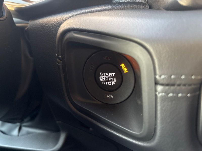 New 2026 Jeep Wrangler 4-door SaharaImage 18