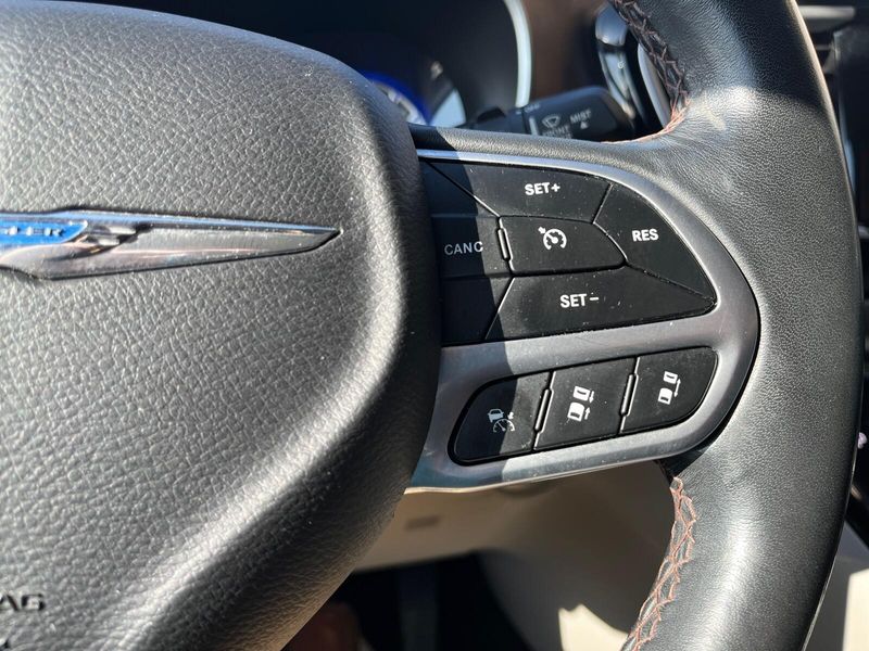 2018 Chrysler Pacifica Touring LImage 14