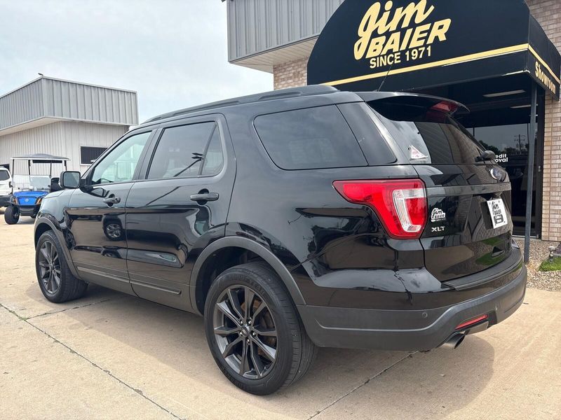 Used 2019 Ford Explorer XLTImage 10