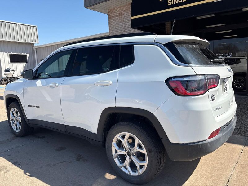 Used 2025 Jeep Compass LatitudeImage 10