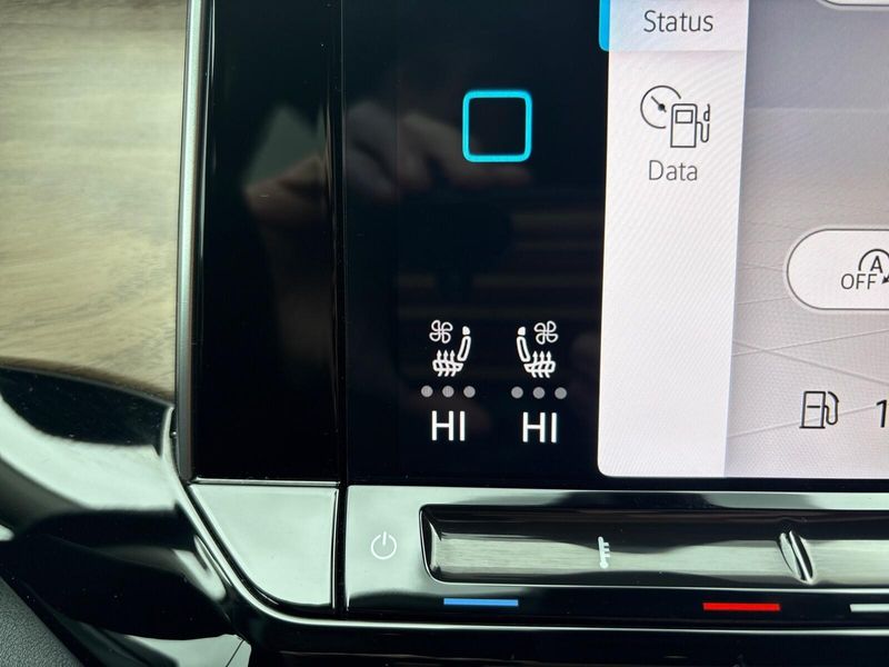 Used 2024 Volkswagen Atlas 2.0T SE w/TechnologyImage 21