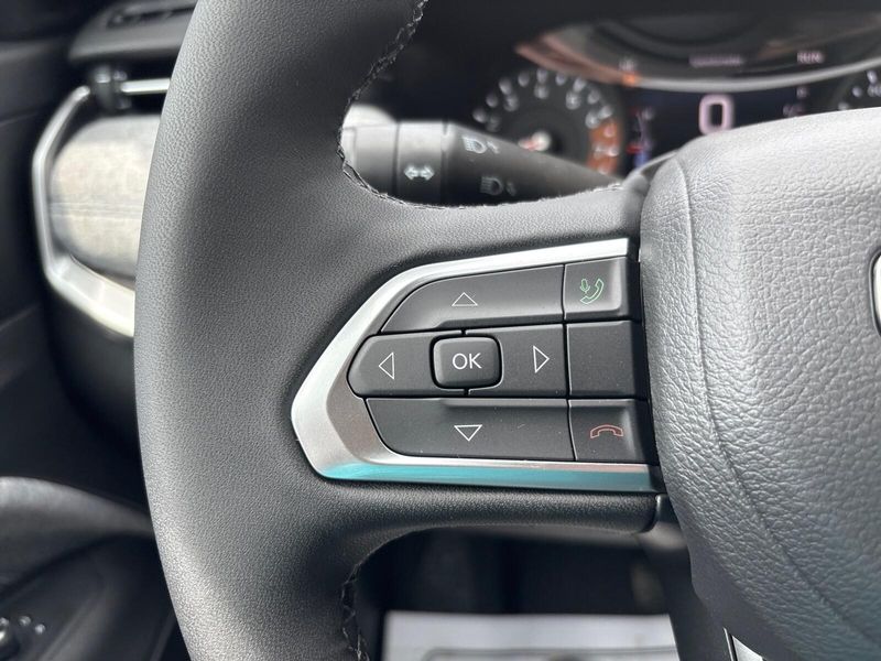 2025 Jeep Compass Latitude 4x4Image 14