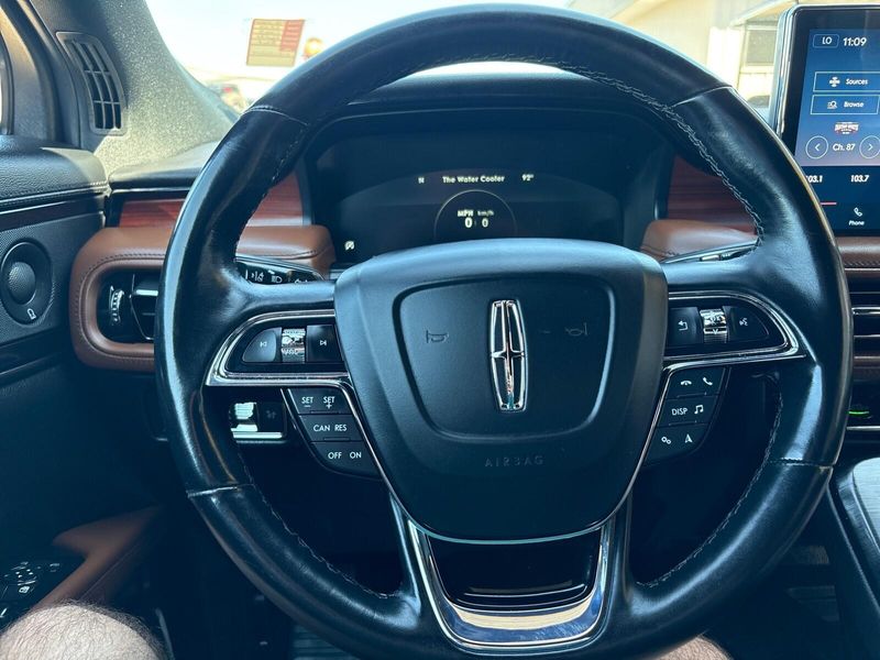 Used 2022 Lincoln Nautilus ReserveImage 16