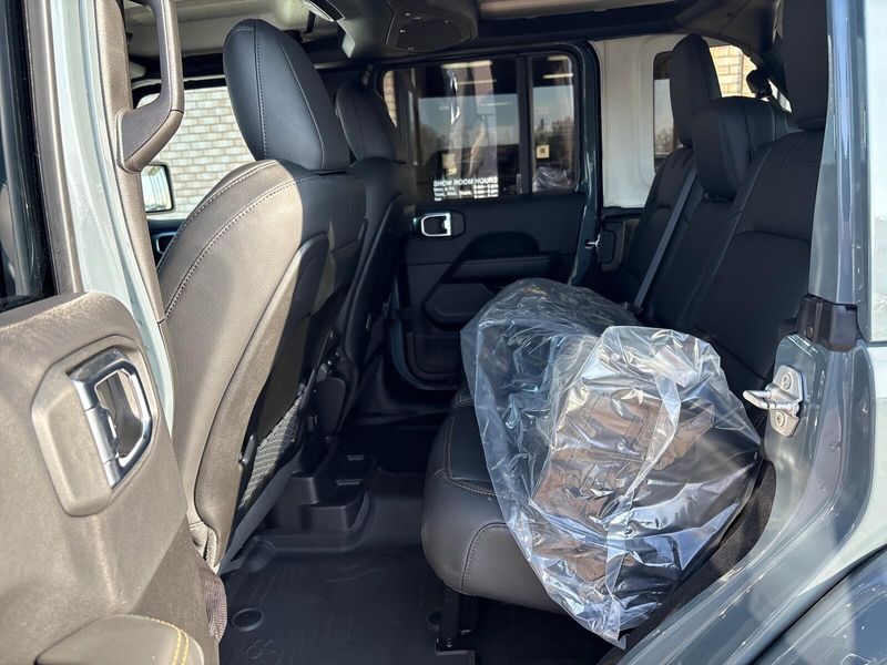 New 2026 Jeep Wrangler 4-door SaharaImage 3
