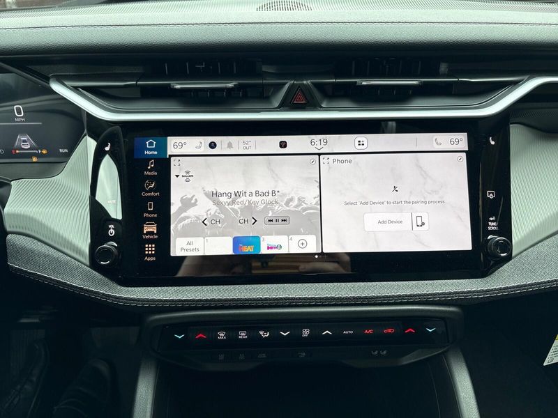 New 2026 Jeep Cherokee LaredoImage 16