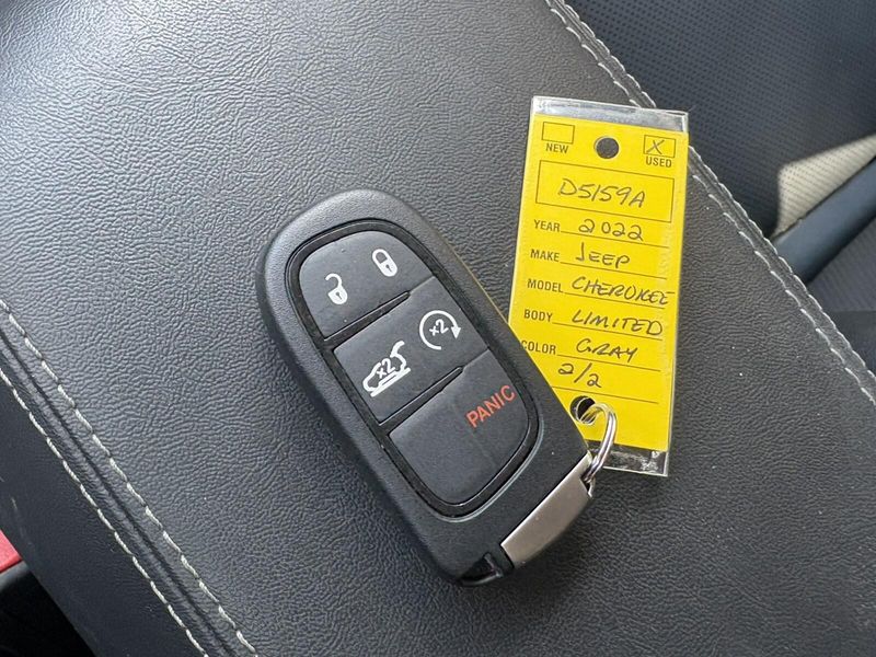 Used 2022 Jeep Cherokee LimitedImage 22