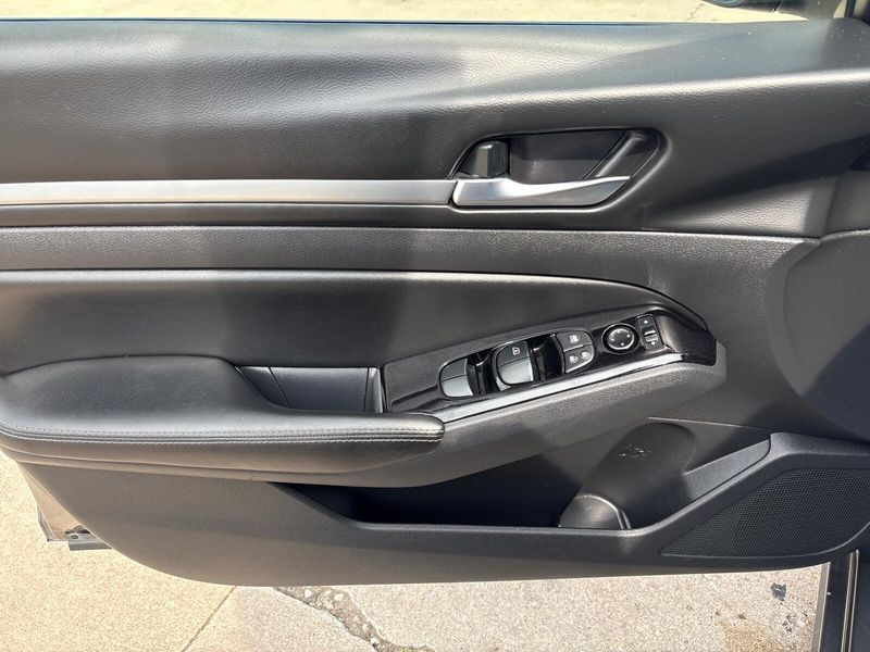 Used 2023 Nissan Altima 2.5 SVImage 12