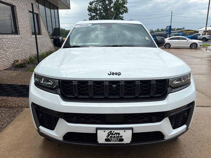 New 2026 Jeep Grand Cherokee L 85th Anniversary Edition 4x4Image 8