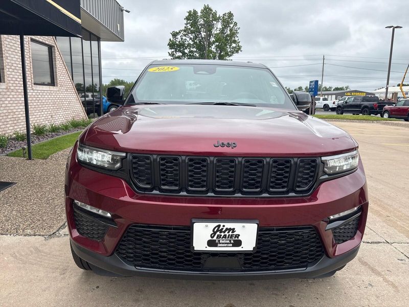 New 2025 Jeep Grand Cherokee Limited 4x4Image 6