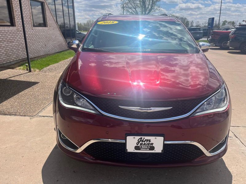2018 Chrysler Pacifica LimitedImage 8