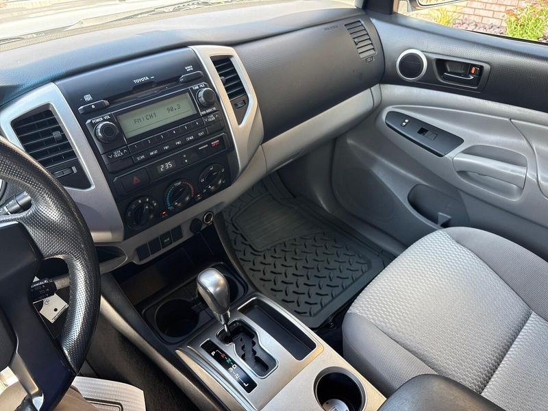 Used 2012 Toyota Tacoma Image 15