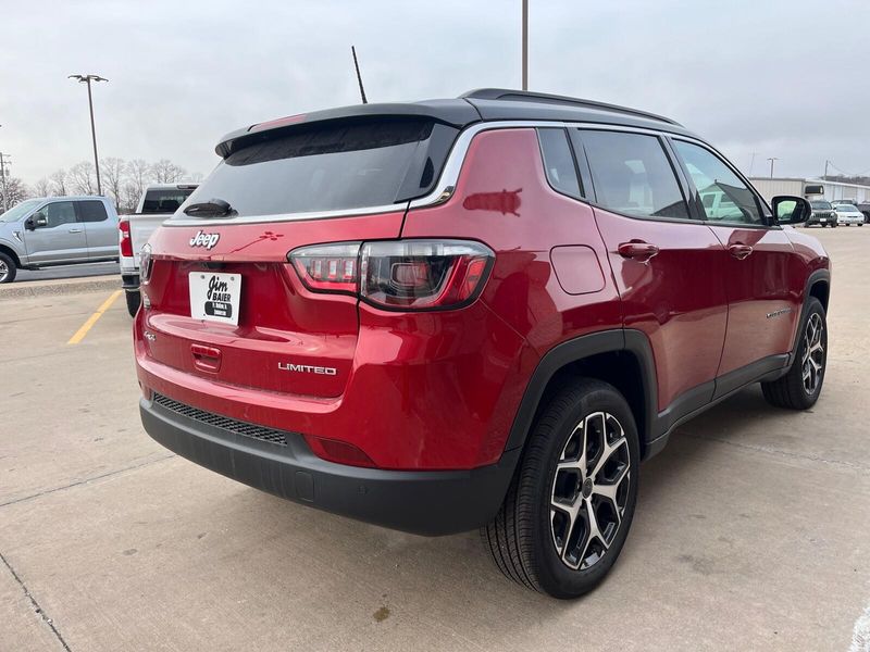 2025 Jeep Compass Limited 4x4Image 9