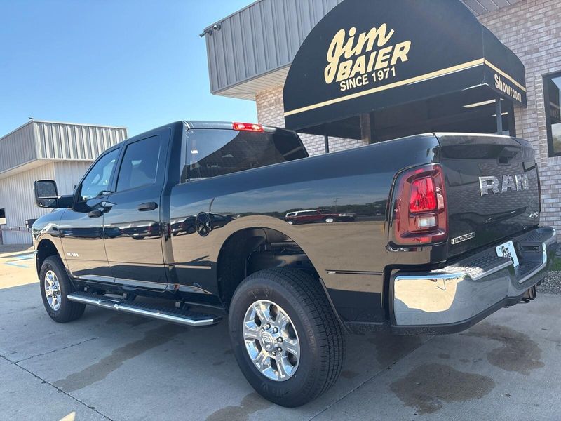 New 2025 RAM 2500 Big Horn Crew Cab 4x4 6
