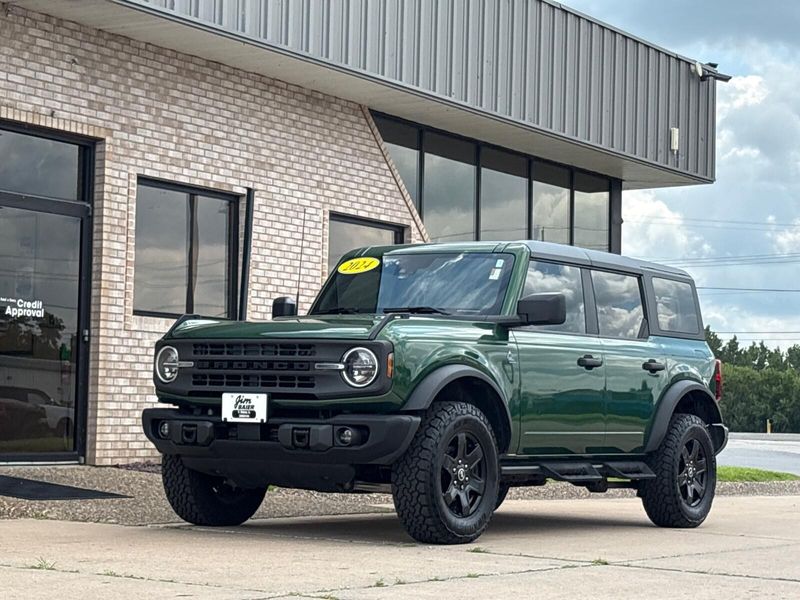 Used 2024 Ford Bronco Black DiamondImage 1