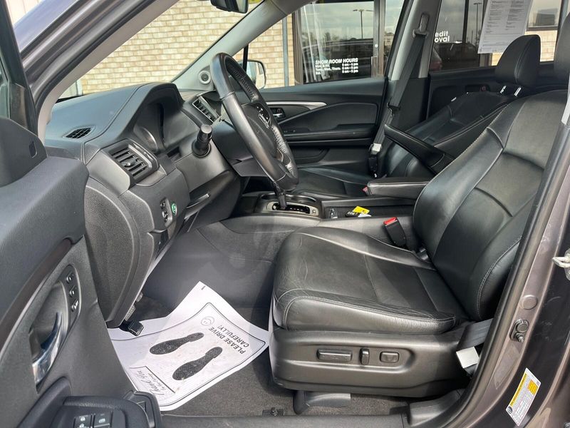 2019 Honda Pilot EX-LImage 3