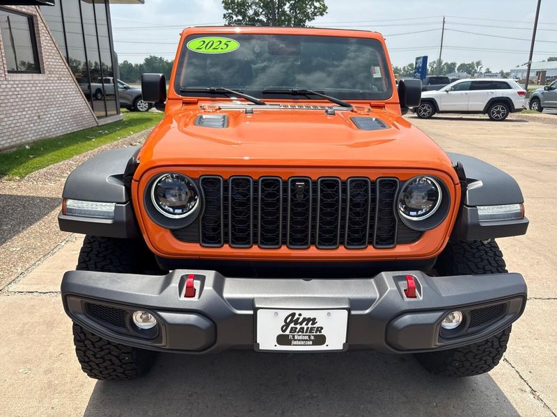 2025 Jeep Wrangler 4-door RubiconImage 6