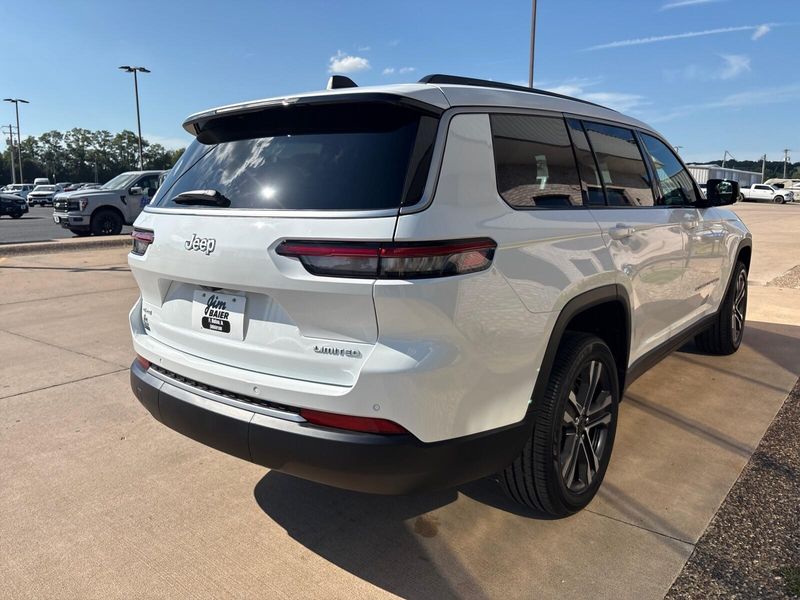 New 2027 Jeep Grand Cherokee LimitedImage 9
