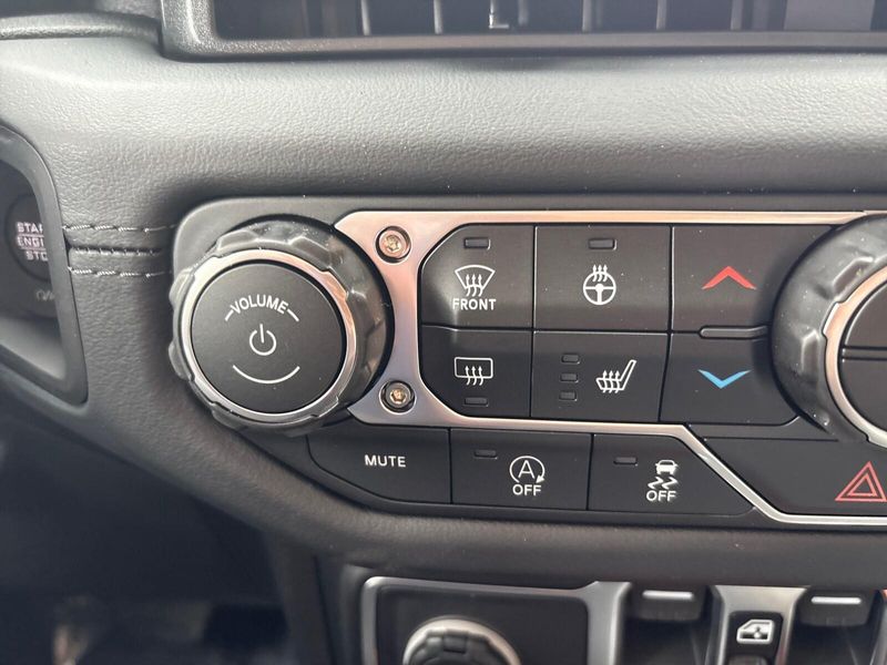 New 2026 Jeep Wrangler 4-door SaharaImage 16