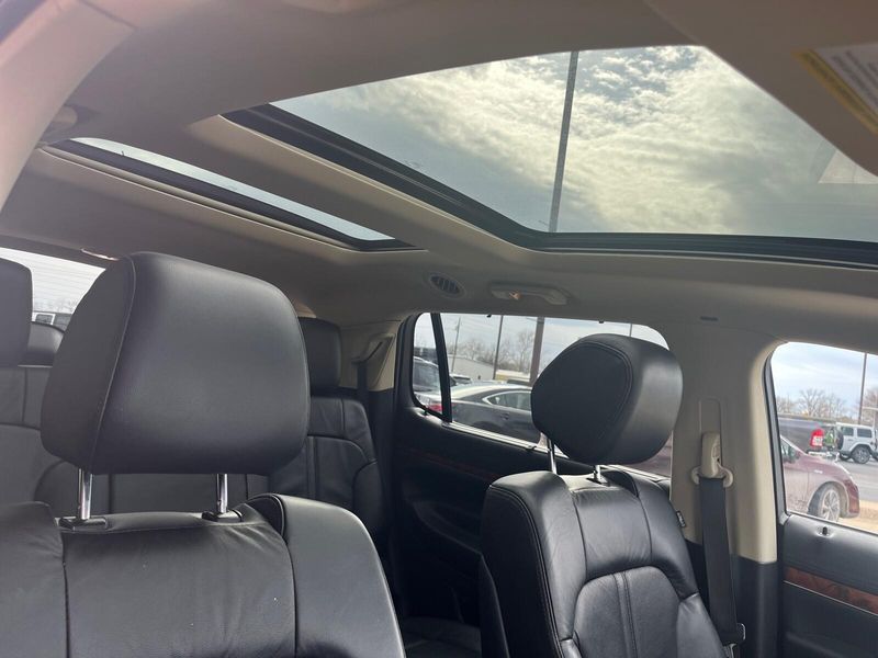 2019 Lincoln MKT ReserveImage 10